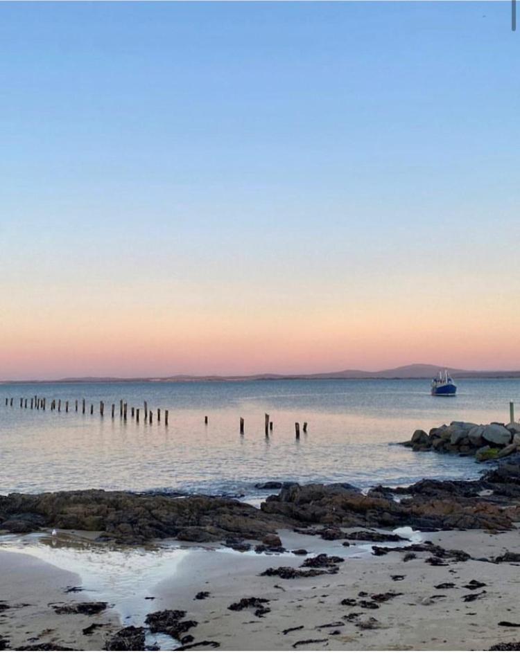 Bridport Bay Inn Zewnętrze zdjęcie