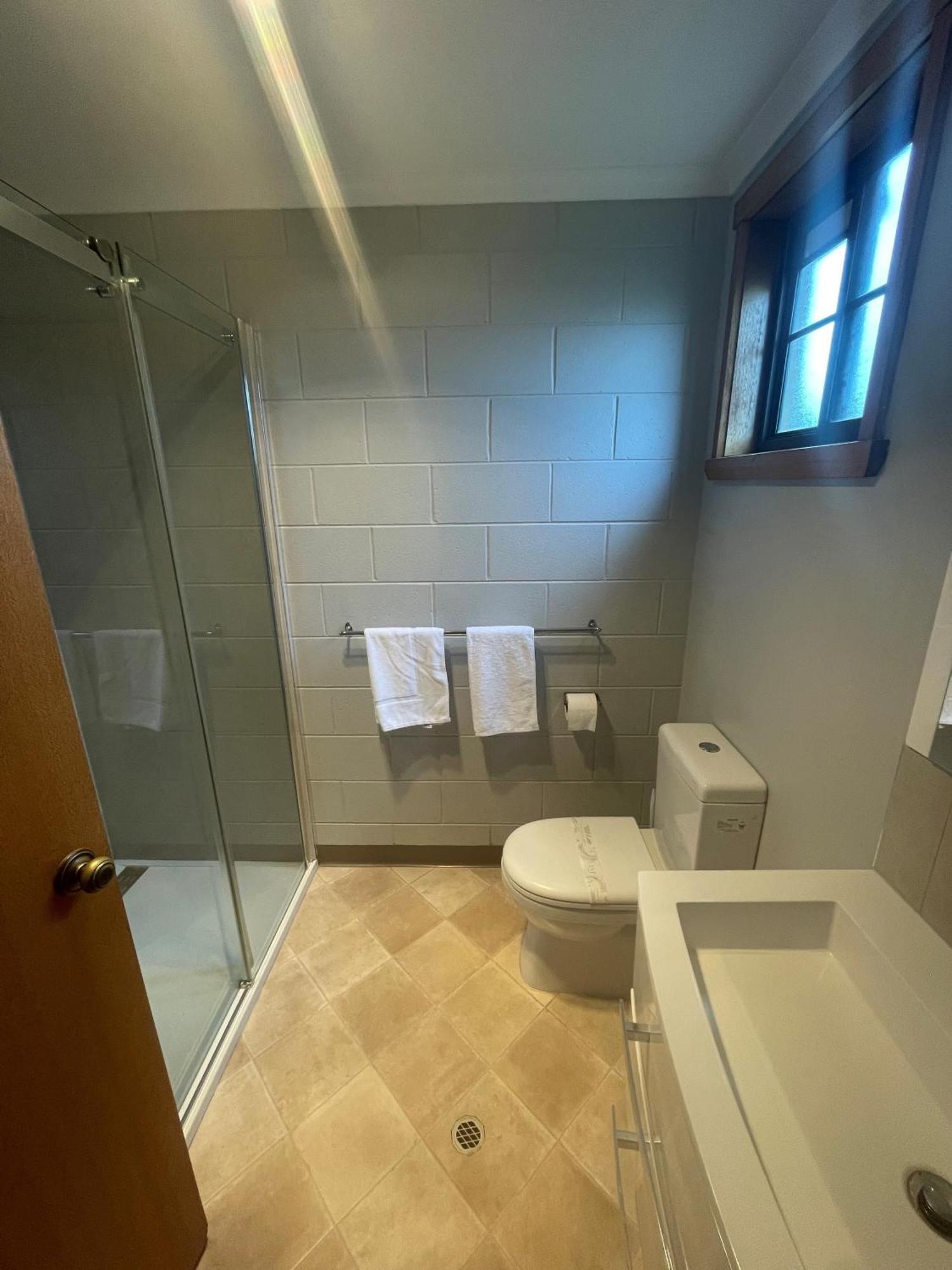 Bridport Bay Inn Zewnętrze zdjęcie